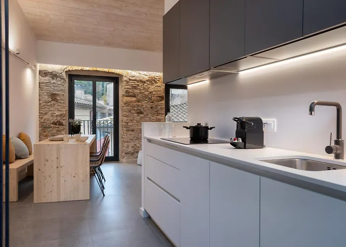 Flateli Barca 11 Girona